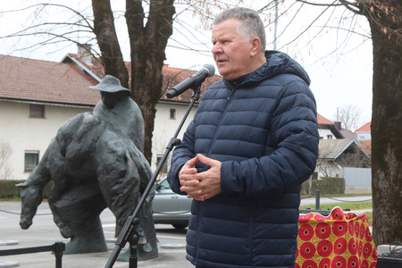 BOŽIČNI SEJEM Z OBISKOM TREH DOBRIH MOŽ 04 FOTO LJUBO VUKELIČ